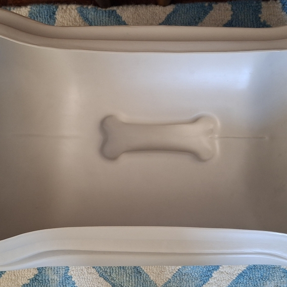 Pet Zone Bone-Shaped Large Storage Container - Picture 5 of 15